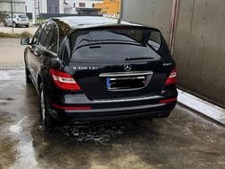 Schwarz Gebraucht 2011 Mercedes R350 Van / Kleinbus | 12.999 € (Teuer)