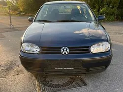 Blau Gebraucht 2003 VW Golf IV Kleinwagen | 1.499 € (Fairer Preis)