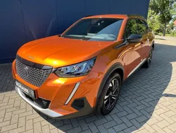 Orange Gebraucht 2023 Peugeot 2008 Allure SUV | 20.230 € (Etwas zu teuer)