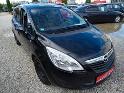 Schwarz Gebraucht 2011 Opel Meriva Design Edition Van / Kleinbus | 3.990 € (Superpreis)