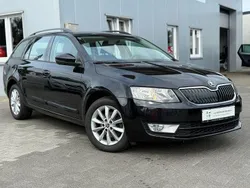 Schwarz Gebraucht 2016 Skoda Octavia Kombi | 10.490 € (Fairer Preis)