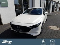 Weiß Gebraucht 2022 Mazda 3 Selection Limousine | 18.490 € (Fairer Preis)