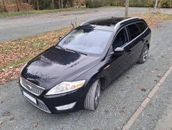 Schwarz Gebraucht 2010 Ford Mondeo Kombi | 1.900 € (Superpreis)