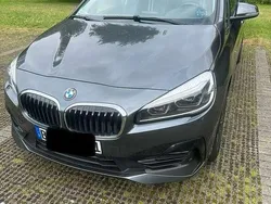 Grau Gebraucht 2019 BMW 218 Sport Line Van / Kleinbus | 17.990 € (Fairer Preis)