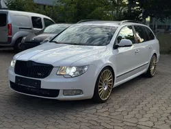 Weiß Gebraucht 2013 Skoda Superb Kombi | 4.200 € (Fairer Preis)