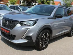 Grau artense Gebraucht 2022 Peugeot 2008 Allure SUV | 20.900 € (Fairer Preis)
