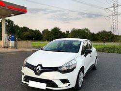 Weiß Gebraucht 2018 Renault Clio IV Life Kleinwagen | 8.000 € (Fairer Preis)