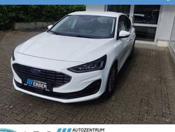 Weiss Gebraucht 2023 Ford Focus Titanium Limousine | 18.282 € (Guter Preis)