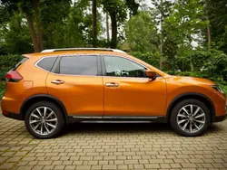 Orange Gebraucht 2018 Nissan X-Trail Tekna SUV | 19.900 € (Fairer Preis)