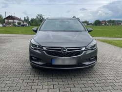 Grau Gebraucht 2019 Opel Astra Edition Kombi | 12.900 € (Etwas zu teuer)