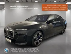 Schwarz Gebraucht 2023 BMW M760e Limousine | 119.870 € (Fairer Preis)