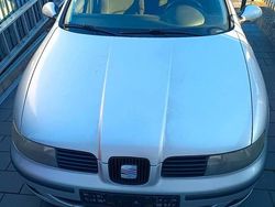 Silber Gebraucht 2003 Seat Leon Kleinwagen | 799 €