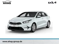 Weiß Neu 2025 Kia Ceed Comfort Limousine | 23.555 € (Fairer Preis)