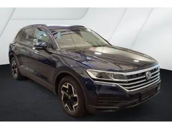 Blau Gebraucht 2024 VW Touareg Basis SUV | 56.908 €