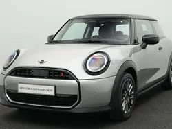 Grau Gebraucht 2024 Mini Cooper S Classic Kleinwagen | 26.707 € (Guter Preis)
