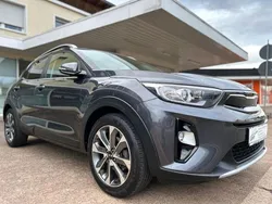 Grau Gebraucht 2018 Kia Stonic SUV | 12.990 € (Fairer Preis)