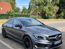 Grau Gebraucht 2014 Mercedes CLA45 AMG AMG Limousine | 23.750 € (Fairer Preis)