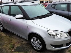 Brilliantsilber metallic Gebraucht 2014 Skoda Fabia Ambition Kleinwagen | 7.500 € (Fairer Preis)