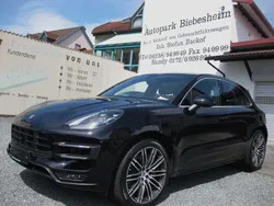 Tiefschwarzmetallic Gebraucht 2017 Porsche Macan Performance Package SUV | 38.999 €