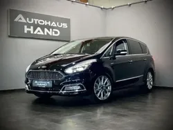 Schwarz iridiumschwarz metallic Gebraucht 2017 Ford S-MAX Vignale Van / Kleinbus | 24.999 € (Etwas zu teuer)