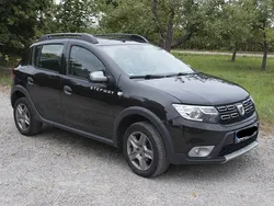 Schwarz Gebraucht 2017 Dacia Sandero Stepway Kleinwagen | 6.290 € (Guter Preis)