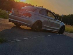 Silber Gebraucht 2009 BMW 120 Coupé Coupé | 9.000 €