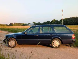 Blau Gebraucht 1996 Mercedes E220 Kombi | 3.300 € (Superpreis)