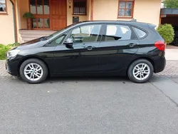 Schwarz Gebraucht 2016 BMW 218 Active Tourer Van / Kleinbus | 12.750 € (Guter Preis)