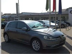 Indiumgrau Gebraucht 2020 VW Golf VIII Comfortline Limousine | 17.888 € (Fairer Preis)