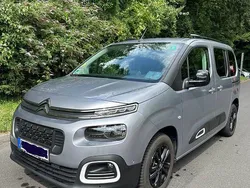 Grau Gebraucht 2022 Citroën Berlingo Shine Van / Kleinbus | 21.900 € (Guter Preis)