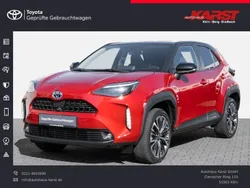 Karminarot metallic, Gebraucht 2022 Toyota Yaris Cross SUV | 23.980 € (Fairer Preis)
