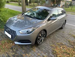 Grau Gebraucht 2018 Hyundai i40 Kombi | 12.999 € (Etwas zu teuer)
