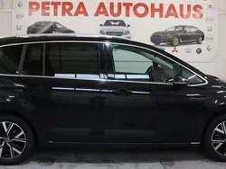 Schwarz Gebraucht 2021 VW Touran Highline Van / Kleinbus | 18.499 € (Guter Preis)