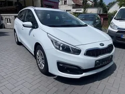 Weiß Gebraucht 2016 Kia Ceed Sportswagon Kombi | 4.700 € (Guter Preis)