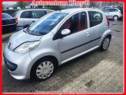 Grau Gebraucht 2007 Peugeot 107 Urban Move Kleinwagen | 2.990 € (Etwas zu teuer)