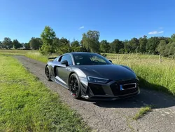 Grau Gebraucht 2023 Audi R8 Coupé Ambiente Coupé | 215.000 €