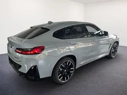 Brooklyn grau brooklyn grau brooklyn grau Gebraucht 2024 BMW X4 Shadowline SUV | 78.149 €