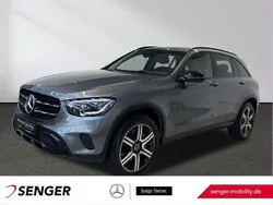 Grau Gebraucht 2021 Mercedes GLC300e Night SUV | 37.380 € (Fairer Preis)