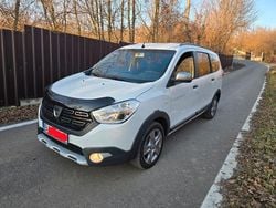 Schwarz Gebraucht 2021 Dacia Lodgy Van / Kleinbus | 8.500 €