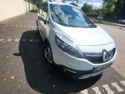 Weiß Gebraucht 2013 Renault Scénic III Bose Edition Van / Kleinbus | 5.500 € (Fairer Preis)