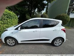 Weiß Gebraucht 2016 Hyundai i10 Classic Kleinwagen | 5.890 € (Guter Preis)