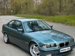 Grün Gebraucht 1996 BMW 320 Performance Coupé | 10.999 € (Fairer Preis)