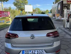 Grau Gebraucht 2017 VW Golf VII Limousine | 13.000 € (Guter Preis)
