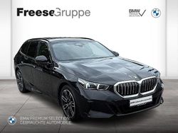 Black sapphire Gebraucht 2024 BMW 520 M Sport Kombi | 57.450 € (Guter Preis)