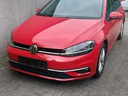 Rot Gebraucht 2019 VW Golf VII Comfortline Limousine | 10.899 € (Superpreis)