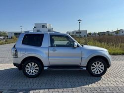 Silber Gebraucht 2007 Mitsubishi Pajero Instyle SUV | 14.900 € (Etwas zu teuer)