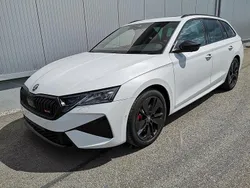 Moonwhite metallic Neu 2025 Skoda Octavia RS Kombi | 41.775 € (Fairer Preis)