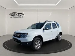 Weiß Gebraucht 2017 Dacia Duster Lauréate SUV | 7.950 € (Guter Preis)
