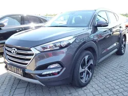 Grau Gebraucht 2017 Hyundai Tucson Style SUV | 16.980 € (Fairer Preis)