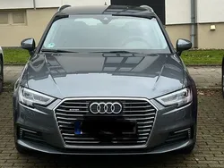 Grau Gebraucht 2018 Audi A3 e-tron Ambiente Kleinwagen | 19.000 € (Fairer Preis)